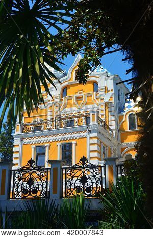 Sochi, Russian Federation - August 8, 2017: Photo Of Khludov's Dacha In The Riviera Park Framed By P