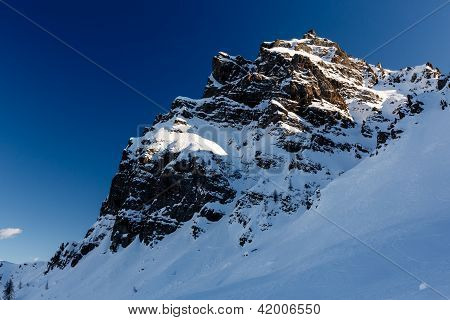 Montagne rocciose sulla stazione sciistica di Arabba, Dolomiti, Italia