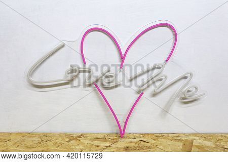 White And Pink Neon Heart With The Inscription Love Me. Trendy Style. Wedding Design.
 Neon Sign. Cu