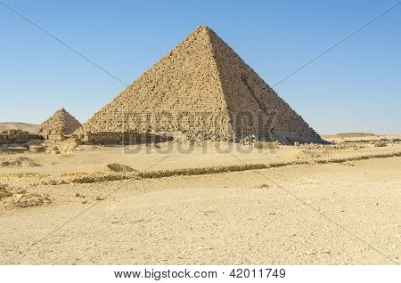 Menkaureova pyramida v Gíze, Egypt