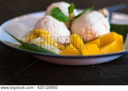 Mango Pudding. Mango Ice Cream With Sticky Rice  Deliciou Sweet Dessert Thailand Asia Style