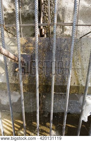 Water Leakage In Hydraulic Engineering