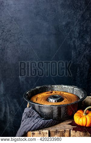 Fresh homemamde pumpkin bundt cake