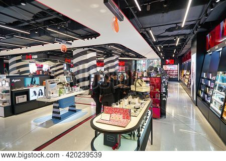 KUALA LUMPUR, MALAYSIA - JANUARY 18, 2020: interior shot of Sephora store on grand opening day at Fahrenheit 88 shopping mall in Kuala Lumpur.