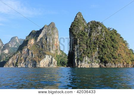 Cheow Larn Lake