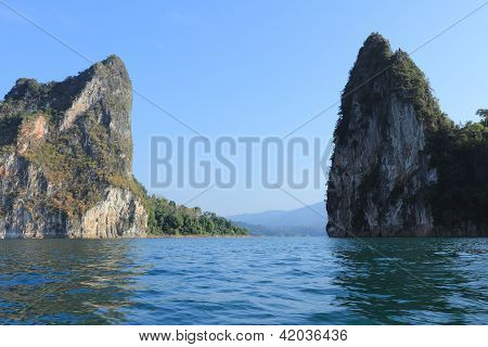Cheow Larn Lake