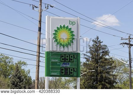 Indianapolis - Circa May 2021: Bp Retail Gas Station. Bp Is A Global British Oil And Gas Company Hea