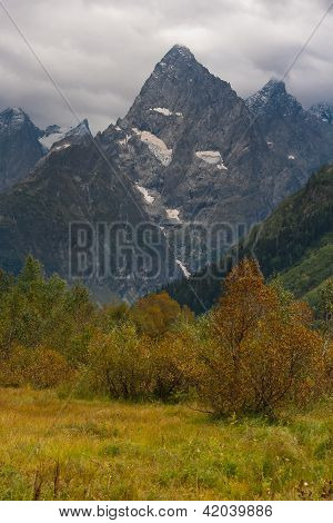 Кавказские горы, Россия
