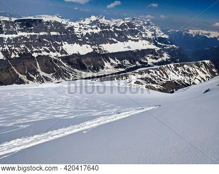Ski Tour In The Swiss Mountains With A Fantastic View Of The Snowy Mountains. Urnerboden Piz Russein