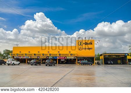 Thailand - April 12, 2021: Modern Service In Ptt Gas Station, B-quik Is An Expert In Providing Tires