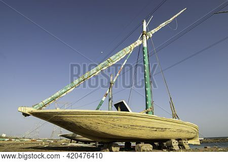 Unfinished Basic Construction Of Wooden Fishing Ships.