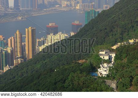 11 Oct 2008  The Mount High West At Hong Kong