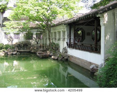 Den dvælende have (Liuyuan) i Suzhou, Kina