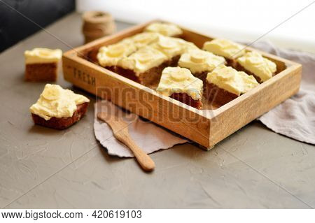 Homemade Fresh Banana Cake With Copy Space