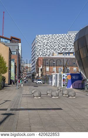 Sheffield, South Yorkshire, England - April 19 2021: Looking Up Charles Street In Sheffield Towards 