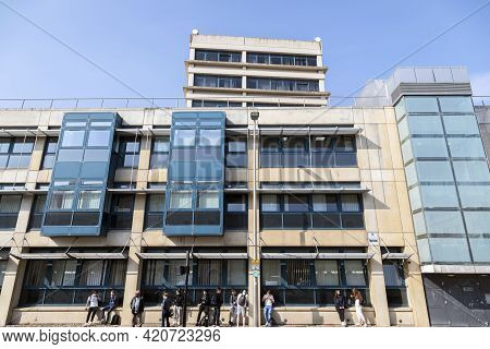 Weston-super-mare, Uk - April 20, 2021: The Knightstone Campus Of Weston College