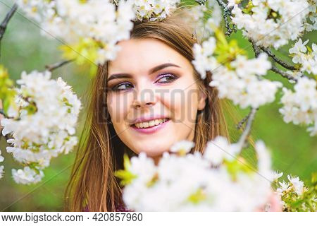 Sexy Woman In Spring Blossom. Fashion Beauty. Pretty Woman Skincare. Girl Like Nature. Natural Beaut