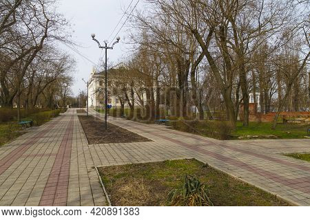 Nova Kakhovka City, Pedestrian Alley In Centre Of Town. Kherson Region, Ukraine.