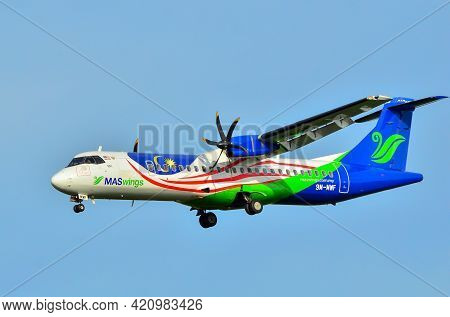 Labuan Ft,malaysia-may 1,2021: Maswings Aircraft Atr-72-500 Display The Malaysian National Flag Airc