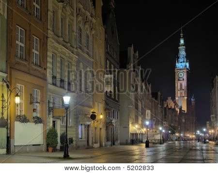 langen Straße vom Rathaus in Danzig