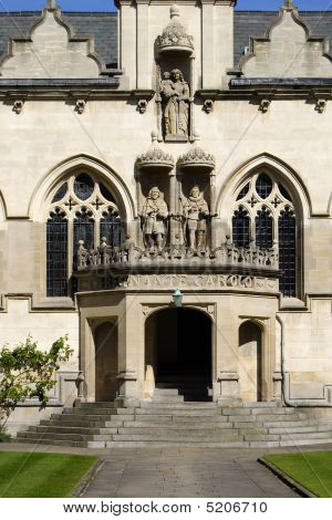 Døråbning til Oriel College, Oxford, England