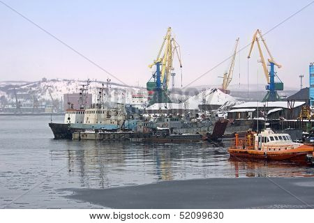 In Murmansk Port