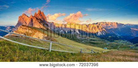 View on the  Odle - Geisler group and Pizes de Cir ridge. National Park valley Val Gardena. Dolomites, South Tyrol. Location Ortisei, S. Cristina, Italy, Europe. Dramatic morning scene. Beauty world.