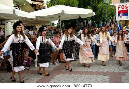 Female Dancers