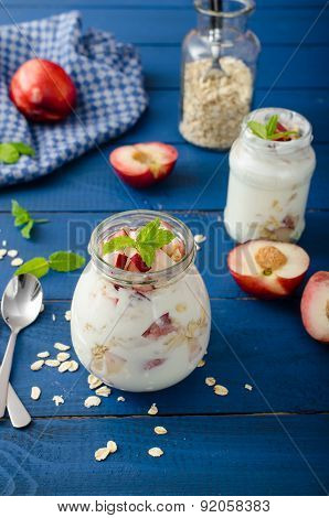 Domestic Yogurt With Fruit And Granola