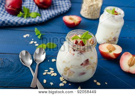 Domestic Yogurt With Fruit And Granola