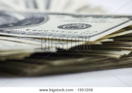 Benjamins impilati