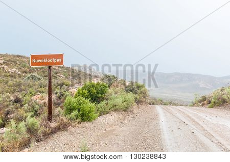 A wet Nuwekloofpas (new valley pass) descending into the Baviaanskloof (baboon valley)