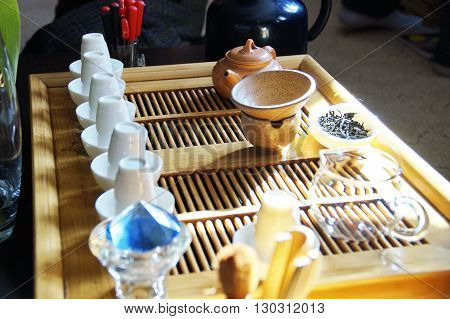 special wooden tray with accessories for the сhinese tea ceremony