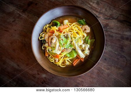 Thai Fried Noodle With Prawns