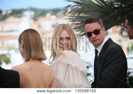 Elle Fanning attends the 'The Neon Demon' photocall during the 69th annual Cannes Film Festival at Palais des Festivals on May 20, 2016 in Cannes, France.