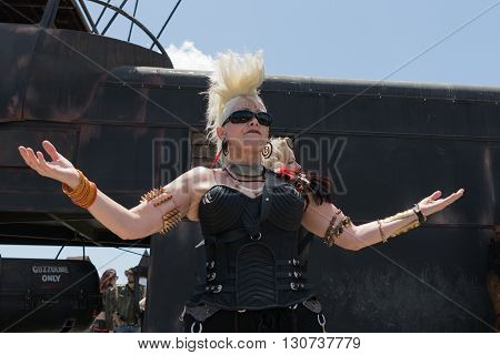 Post-apocalyptic Survival Costume Woman