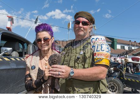 Post-apocalyptic Survival Costume Couple