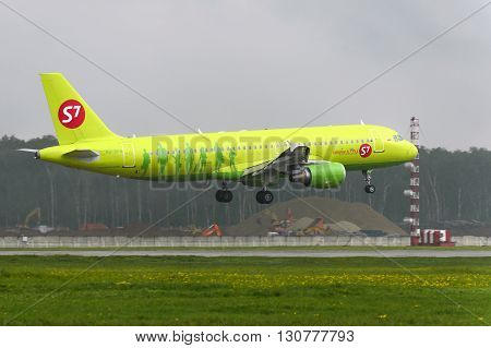 Airbus A320 S7 Airlines Landing At Domodedovo International Airport.
