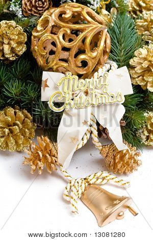 Aislado sobre fondo blanco de la decoración de la Navidad.