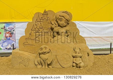 MOSCOW RUSSIA - May 1 2016: The exhibition of sand sculptures in Kolomenskoye Park. Composition on cartoon 
