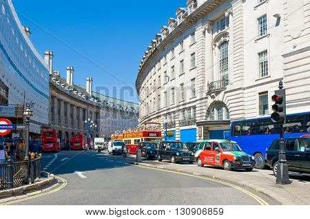 London England - July 1 2008: Traffic in Regent streeet