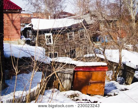 Winter Withering Destruction Assimetry House Village Trees
