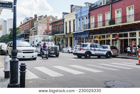 New Orleans, Usa - Aug 20, 2017: Emergency And Police Vehicles Stationed At Intersection Of Decatur 