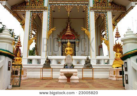 Chiesa buddista, Wat Nagawichai, Mahasarakam, Thailandia
