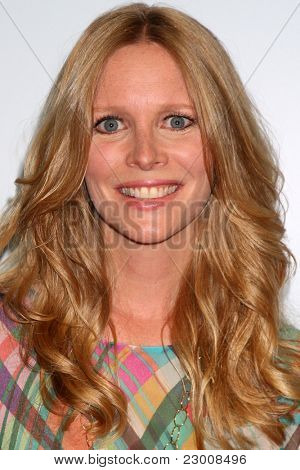 LOS ANGELES - 26 août: Lauralee Bell qui fréquentent le jeune & agité Fan dîner 2011 à l'universel