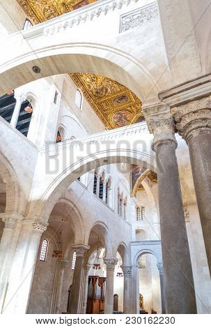 Bari, Italy - July 3, 2017: Old Town, The Architectures, Paintings And Decorations Of The Nave Of Th