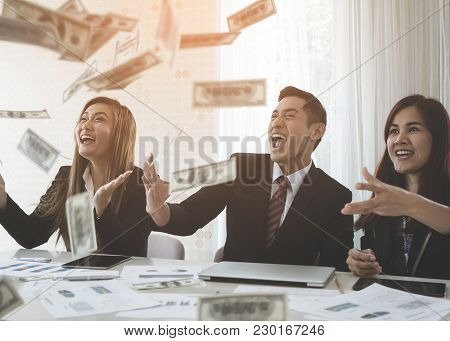 Business Team Parter Celebrating Profit By Throwing Money
