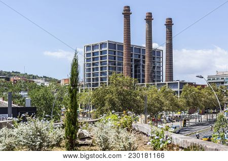Barcelona,spain-july 16,2016: Street View, Paralelo Avenue, With Three Chimney, Barcelona.