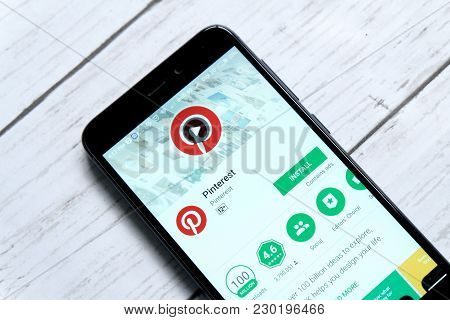 Kuala Lumpur,malaysia - January 28th,2018:pinterest App Display On Android Play Store.pinterest Foun