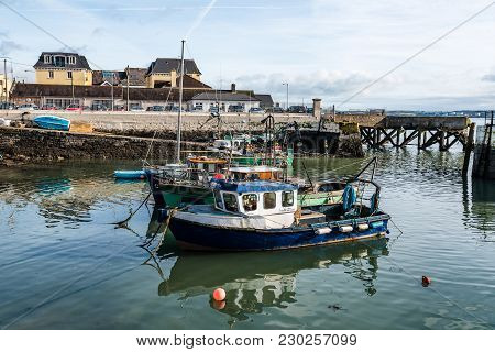 Cobh, Ireland - November 9, 2017: Waterfront And Harbour With Fishing Boats In Cobh, A Small Irish T